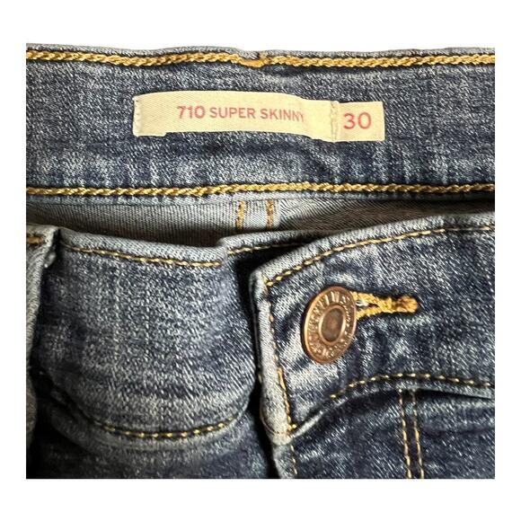 Levi’s Womens Jeans 710 Super Skinny size 30 Distressed Holey Basic Casual - Picture 4 of 6
